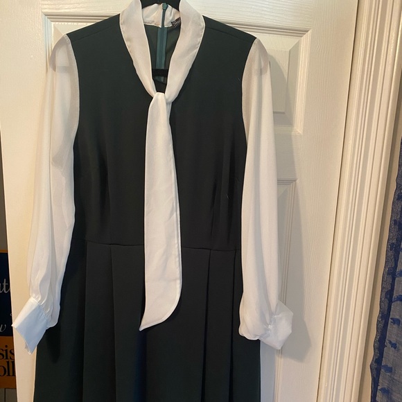 Modcloth Dresses & Skirts - Retro Work Dress